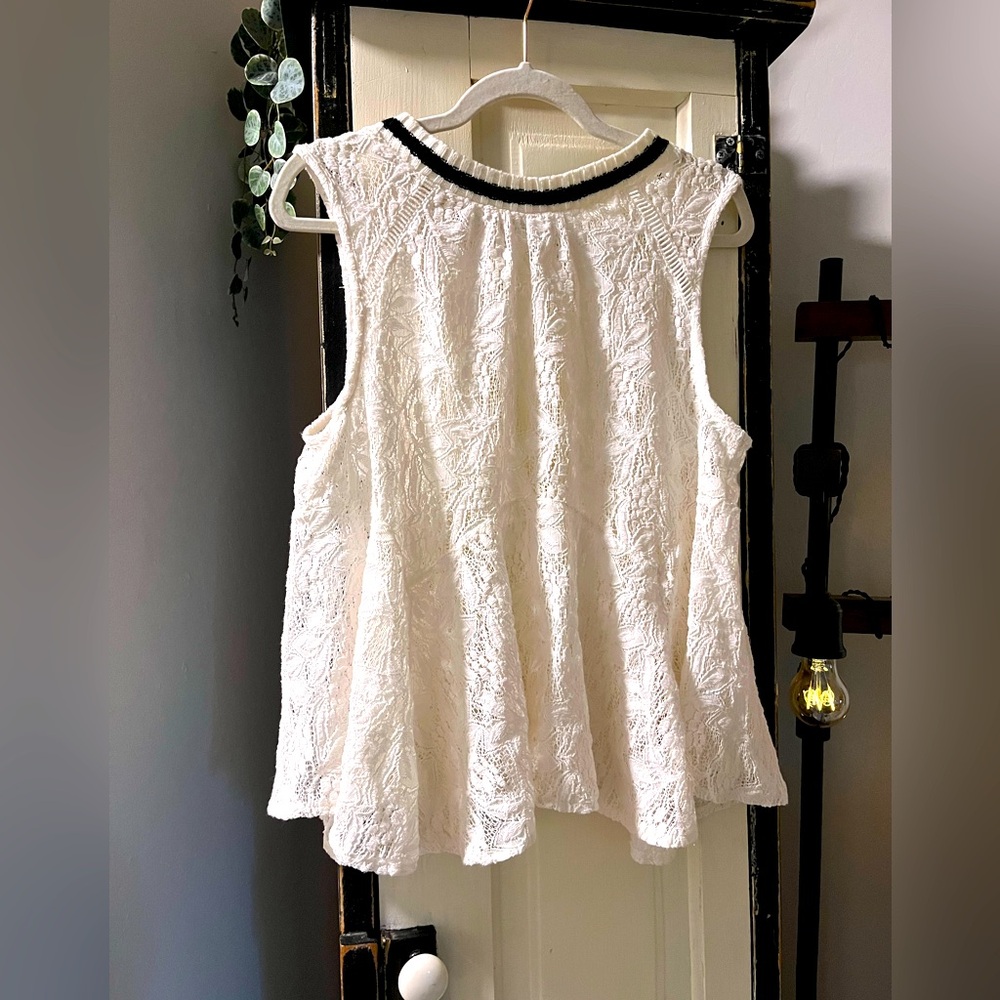 Free people stretchy lace sleeveless top